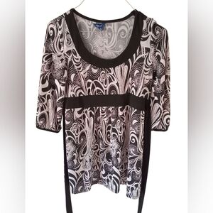 Reitmans Black and White Patterned Blouse